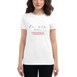 Charger l&#39;image dans la galerie, La vie en rose - T-shirt à Manches Courtes pour Femmes

